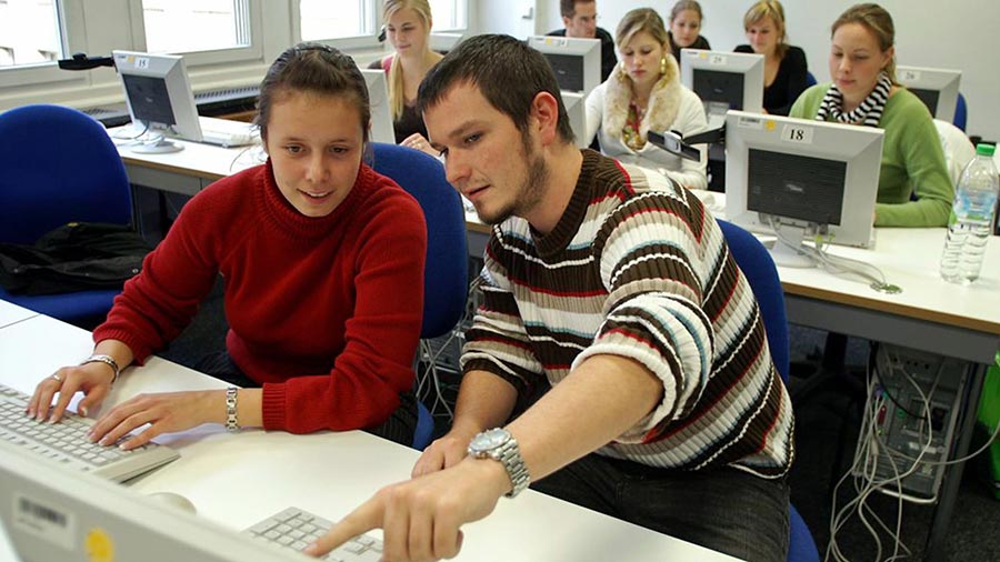 did_hamburg_computerroom Aula computer della scuola did di Amburgo