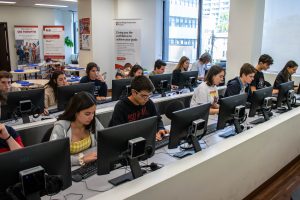 aula computer della scuola CES di Toronto
