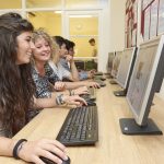 aula computer della scuola st. Giles di Eastbourne