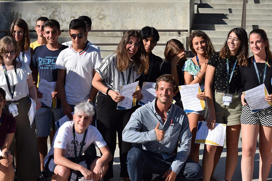 Los Angeles consegna diplomi