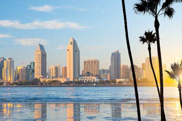Dove visitare le sue più famose attrazioni come Mission Beach e Belmont Park, Gaslamp District e La Jolla con i suoi leoni marini.