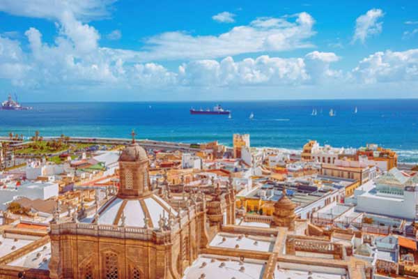 Spiaggia Amadores, Teror, Puerto de Mogan, Spiaggia Maspalomas saranno il set di questo viaggio alla scoperta di Gran Canaria