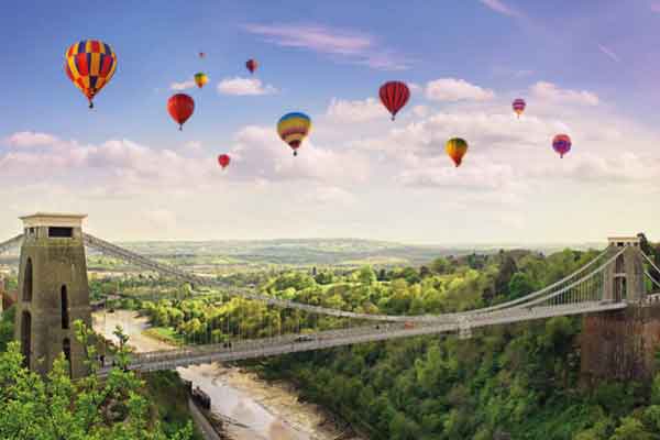 Stonehenge, Salisbury, Bath, Cardiff, opere di Banksy saranno il set di questo viaggio alla scoperta di Bristol