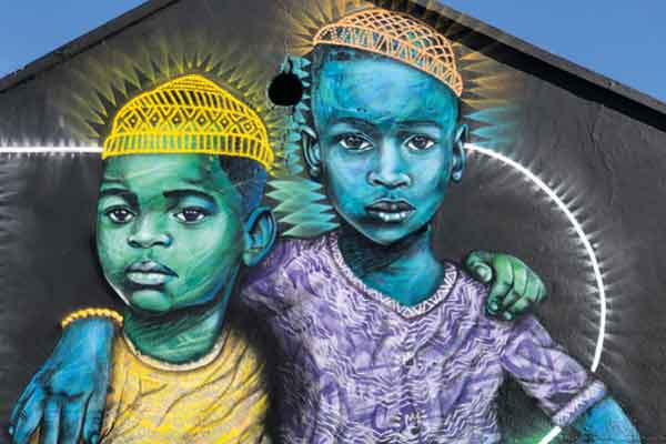 Peninsula tour, City Storytelling walk, Robben Island, District Six Museum, Langa, Seal Island, Table Mountain saranno il set di questo viaggio alla scoperta di Cape Town