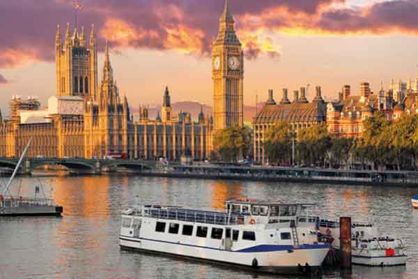 Crocera sul Tamigi, Madame Tussauds, Oxford street, Brighton saranno il set di questo viaggio alla scoperta di Londra