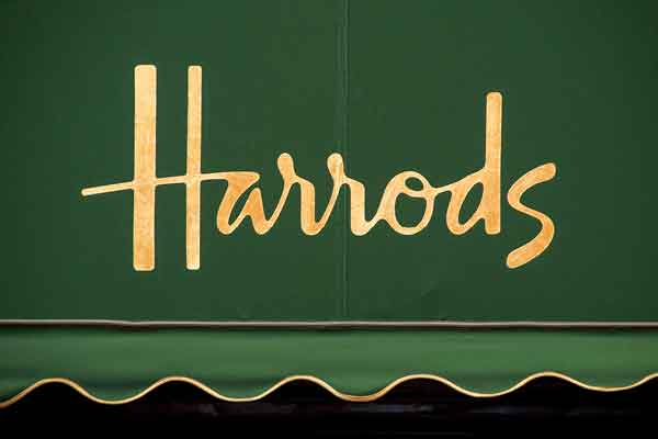 Lusso e raffinatezza tra i leggendari grandi magazzini Harrods.