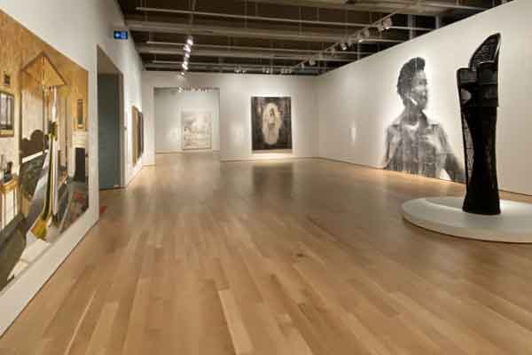 Toronto Island Park, Art Gallery Ontario, Royal Ontario Museum, Hockey Hall of Fame, Ripley’s Acquarium saranno il set di questo viaggio alla scoperta di Toronto