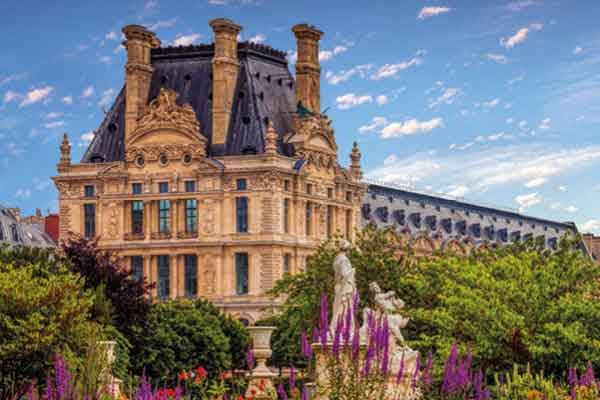 Kensington Palace, Kew Palace & Gardens, Thames River Cruise, London Eye, cena all’Hard Rock Café saranno il set di questo viaggio alla scoperta di Londra