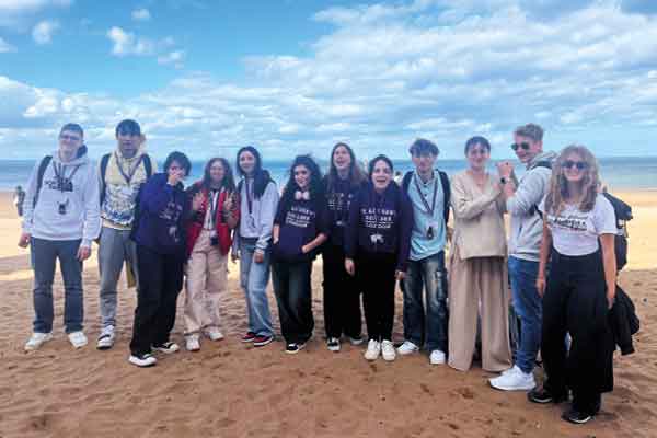 Glasgow, St. Andrews & Dundee, Royal Botanic Gardens, National Museum of Scotland, Holyrood Palace saranno il set di questo viaggio alla scoperta di Edimburgo
