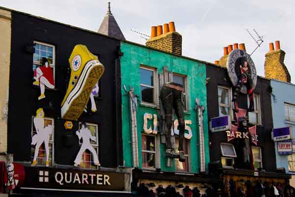Kensington Palace, Kew Palace & Gardens, Thames River Cruise, London Eye, cena all’Hard Rock Café saranno il set di questo viaggio alla scoperta di Londra