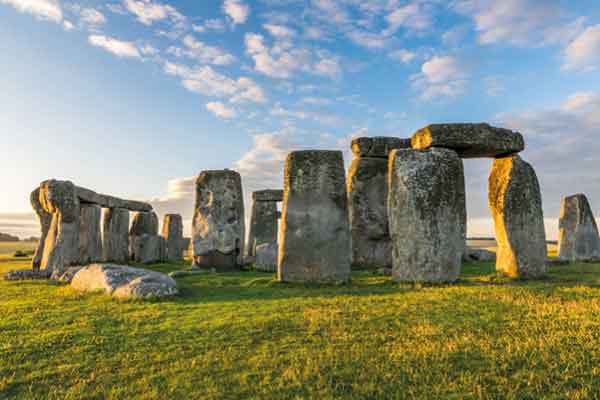 Stonehenge, Salisbury, Bath, Cardiff, opere di Banksy saranno il set di questo viaggio alla scoperta di Bristol