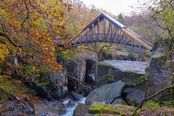 Callander: uno dei due villaggi e cittadine turistiche insieme a Dunblane che sono  porta d'accesso alle Highlands scozzesi