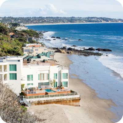 viaggi studio a Malibu con partenza individuale. Personalizza il tuo programma in base ai tuoi obiettivi e interessi!
