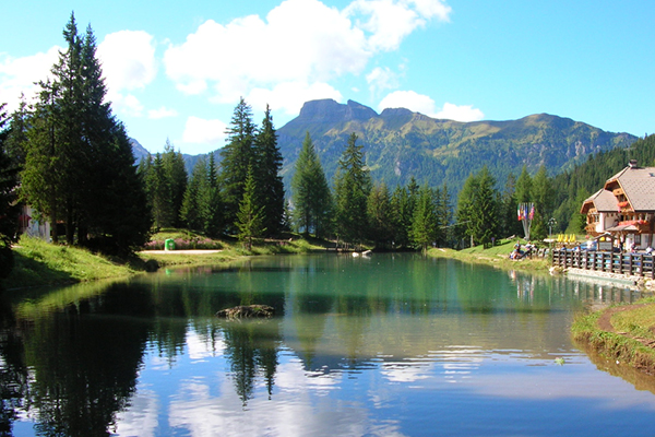 Escursioni Canazei Lupo Bianco
