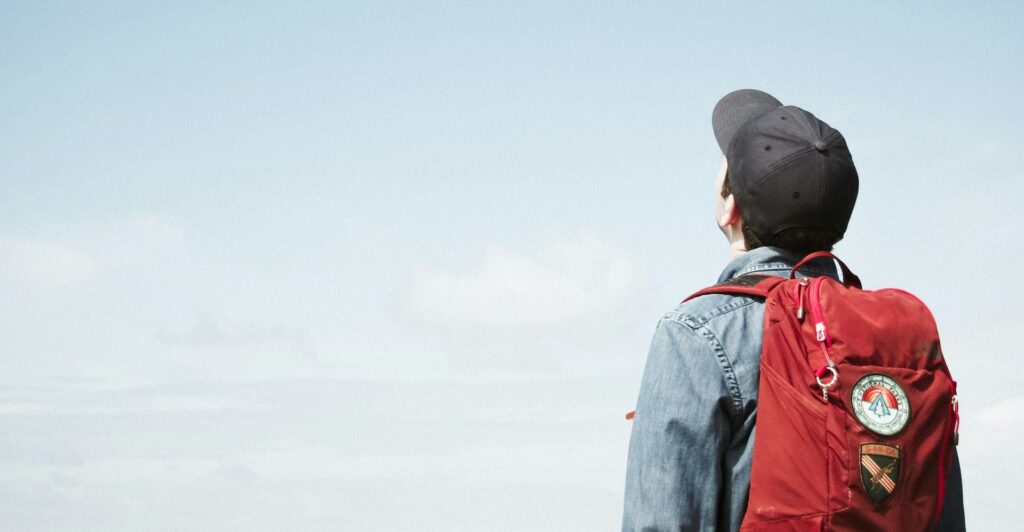 Una vacanza studio di gruppo non è solo un periodo all’estero per migliorare una lingua straniera. È un’esperienza strutturata che unisce studio, scoperta e crescita personale, per stimolare curiosità, autonomia e capacità di adattamento, competenze fondamentali per il futuro.