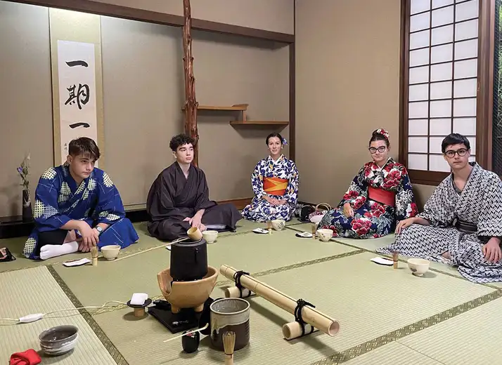 ATTIVIà E SERATE TOKYO cerimonia del te