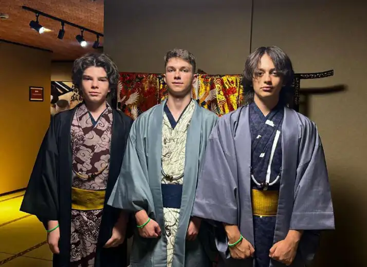 ATTIVIà E SERATE TOKYO kimono