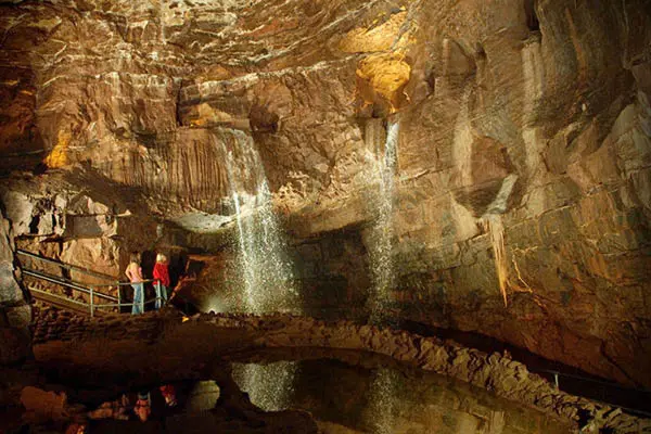 Dan-yr-Ogof Caves