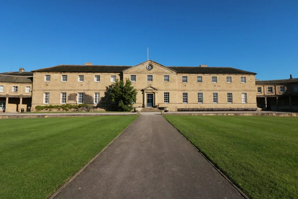 Indipendent program a Ackworth